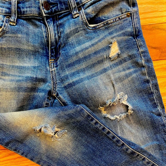 GAP “Girlfriend” Mid-Rise Distressed Jeans - 26 - Picture 4 of 6